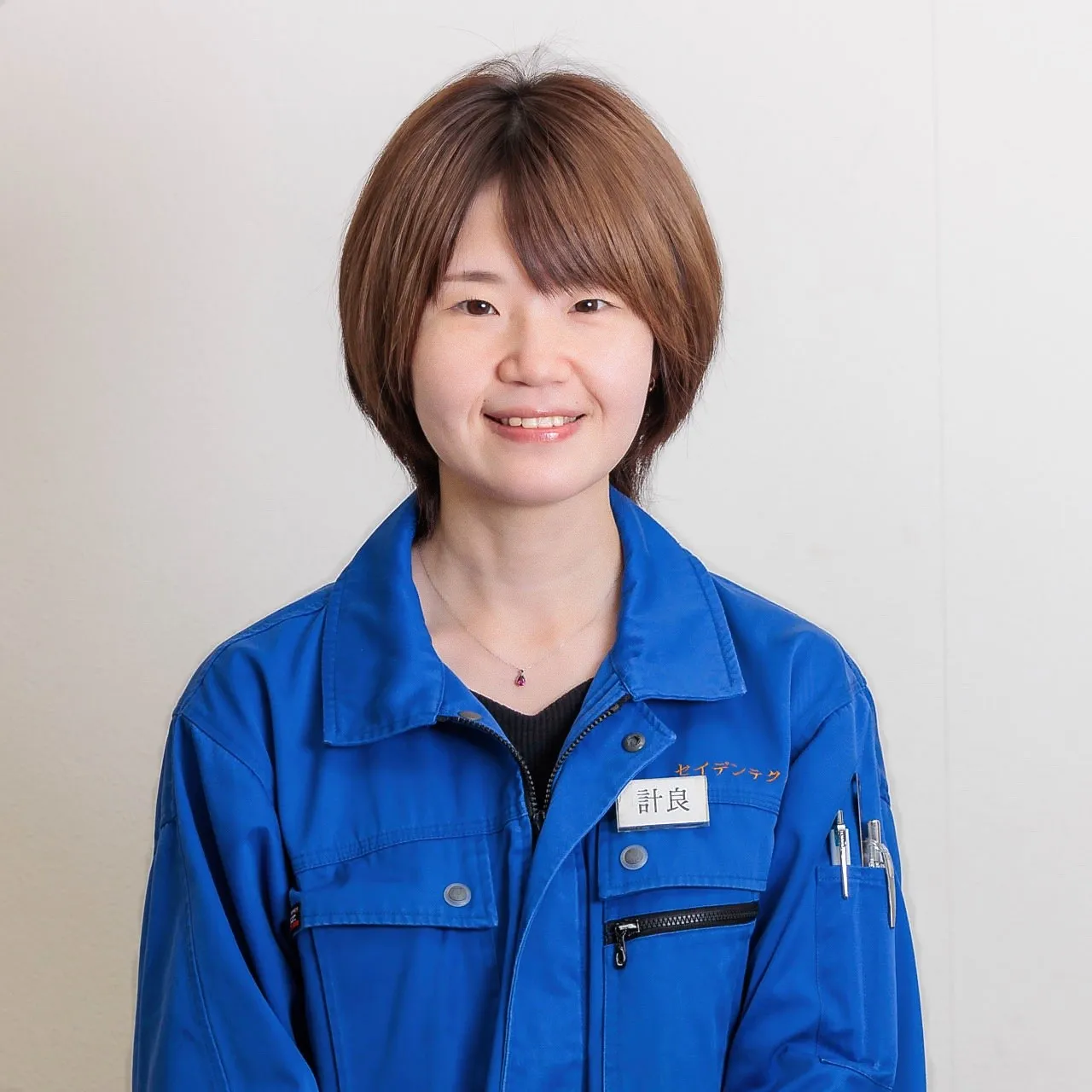 本社・工場 製造統括部 製造二課 計良 亜利沙